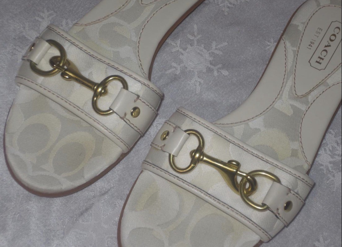 Coach Women’s PATTIE Off-White Ivory CC OPTIC Kiss Lock Slides Sandals Shoes 6.5