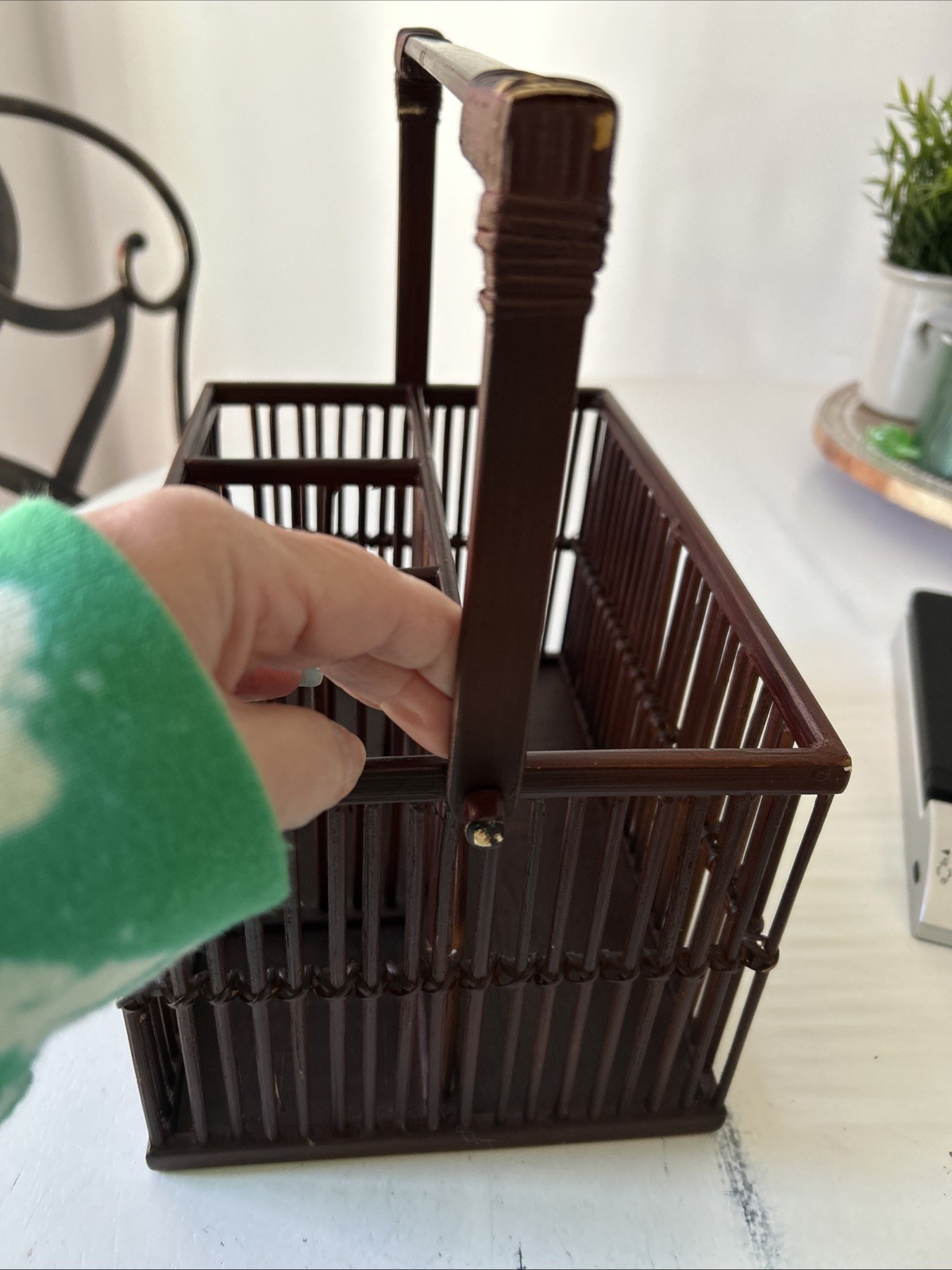 VTG Utensil & Napkin Carrier Holder Made Of Plastic & Wood BBQ Picnic 6.25”H