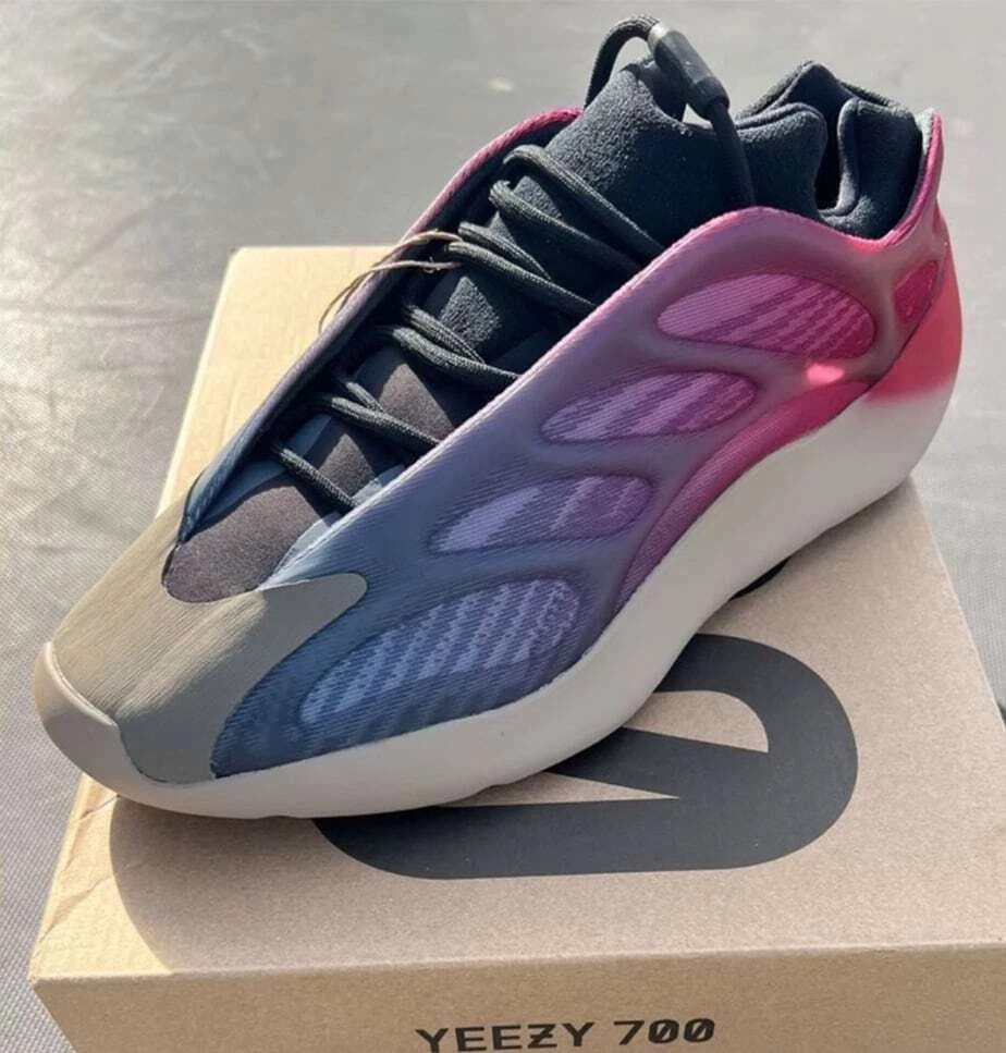 Yeezy cheap pink 700