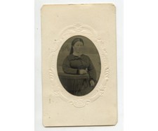 TINTYPE STUDIO PORTRAIT LADY W/ LG DARK BOW, 1/16 PLATE, PERIOD MAT