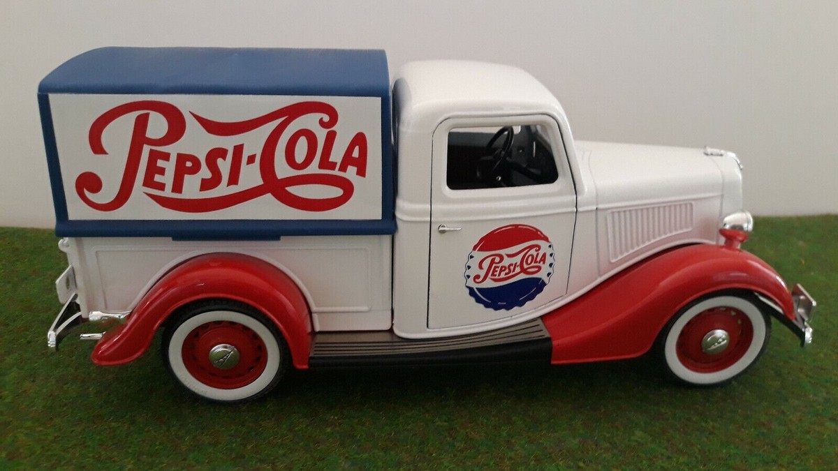 Ford V8 1933 Pick up Bâché TEXACO | Vieille Collections Ford V8 1933 Pick up Bâché TEXACO | Vieille Collections