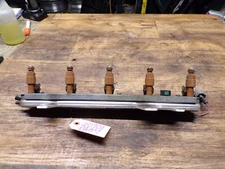 01-09 2001-2009 VOLVO 60 SERIES 5 FUEL INJECTORS W/ RAIL SYSTEM ASSEMBLY