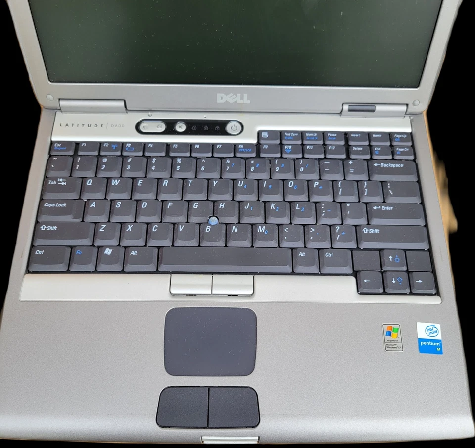 Unidad de disco duro Dell Latitude D600 Pentium M 1,40 GHz 1 GB RAM 30 GB Windows XP sin carga. PIEZAS Foto 2 de 4