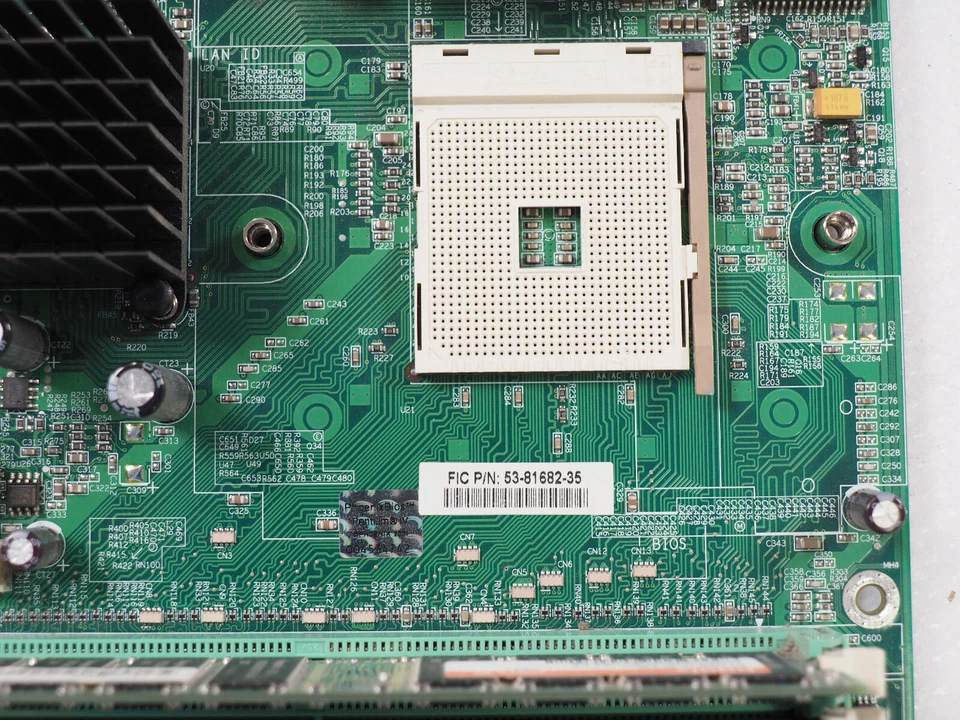 FIC K8M-800M 53-81682-35 with 512Mb RAM Motherboard - Image 3 of 4