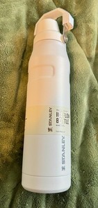 New Stanley White Aerolight Iceflow Bottle 36oz  ret $45
