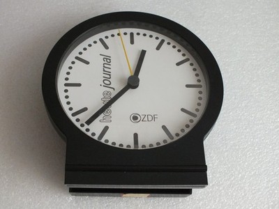 Vintage Old ZDF Today Journal Shelf - Clock from the 80s - MG 47