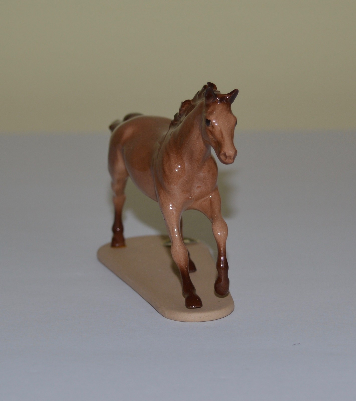 Hagen-Renaker #4005 SEABISCUIT Porcelain  Horse  - Very Nice