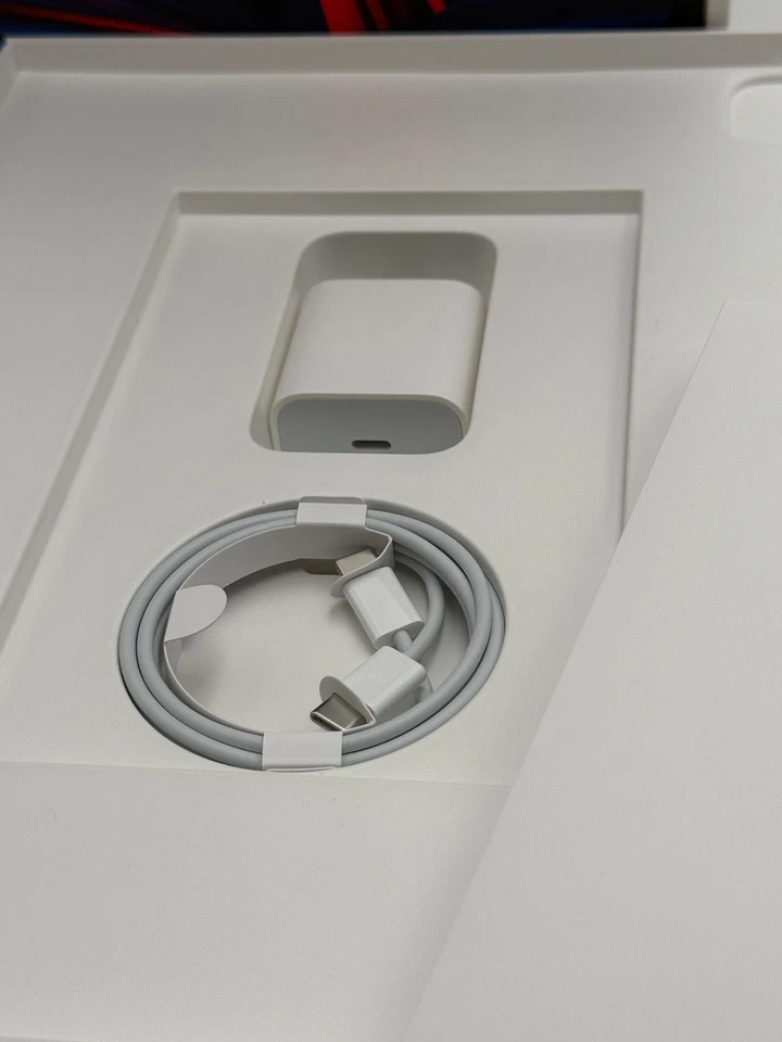 Appel iPad Pro 12.9 | 1 TB | M-Prozessor | Space Grey | NEU Apple Austauschgerät