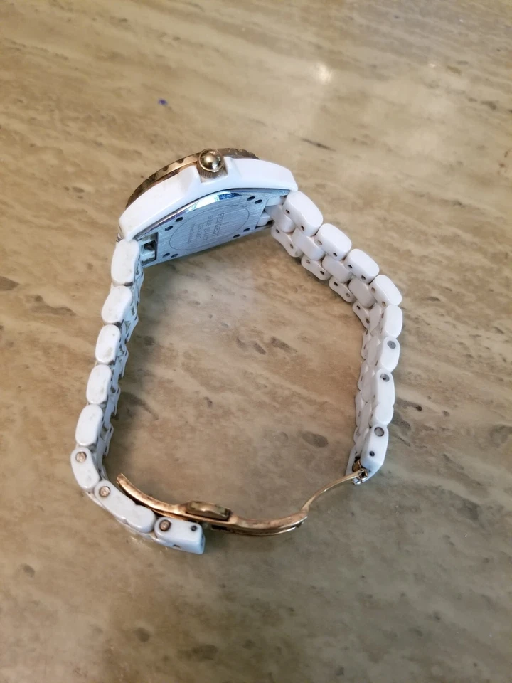 Reloj Mujer Vintage Peugeot Cuarzo Cerámica Suiza Swarovski Cristal Bisel Blanco Foto 3 de 4