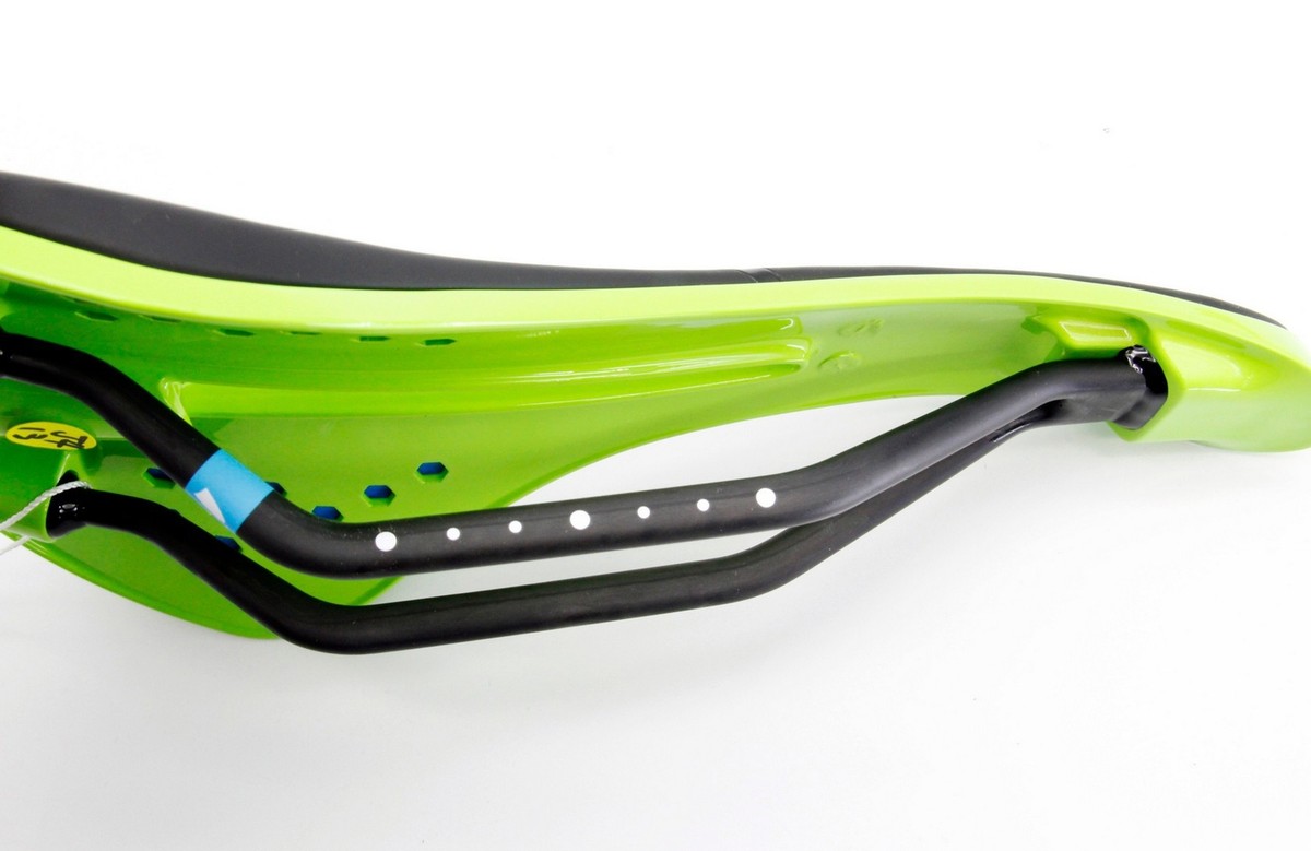 Selle Carbone Union Sport SAALE RXSEL - Noir Et Bleu, Universelle Pour Vélo/VTT