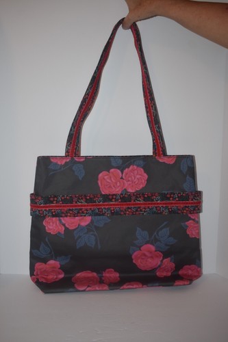 MATILDA JANE LARGE BLACK RED ROSE FLORAL TOTE BAG - RIBBON W/VELOUR TRIM - Picture 4 of 8