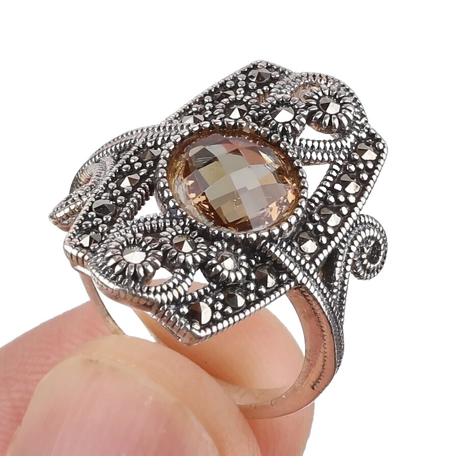 White Fashion Rings Size 6