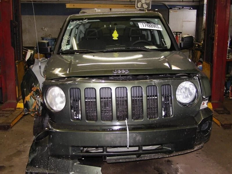 Jeep Patriot 2008 brazo limpiaparabrisas Foto 3 de 4