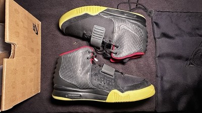 Nike Yeezy Solar Red 2 Size 13
