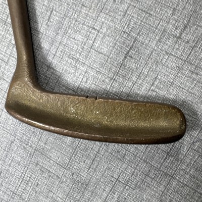 Putter Acushnet Bulls Eye Heel Shafted Flange II 34 Pouces - Droitier - Occasion