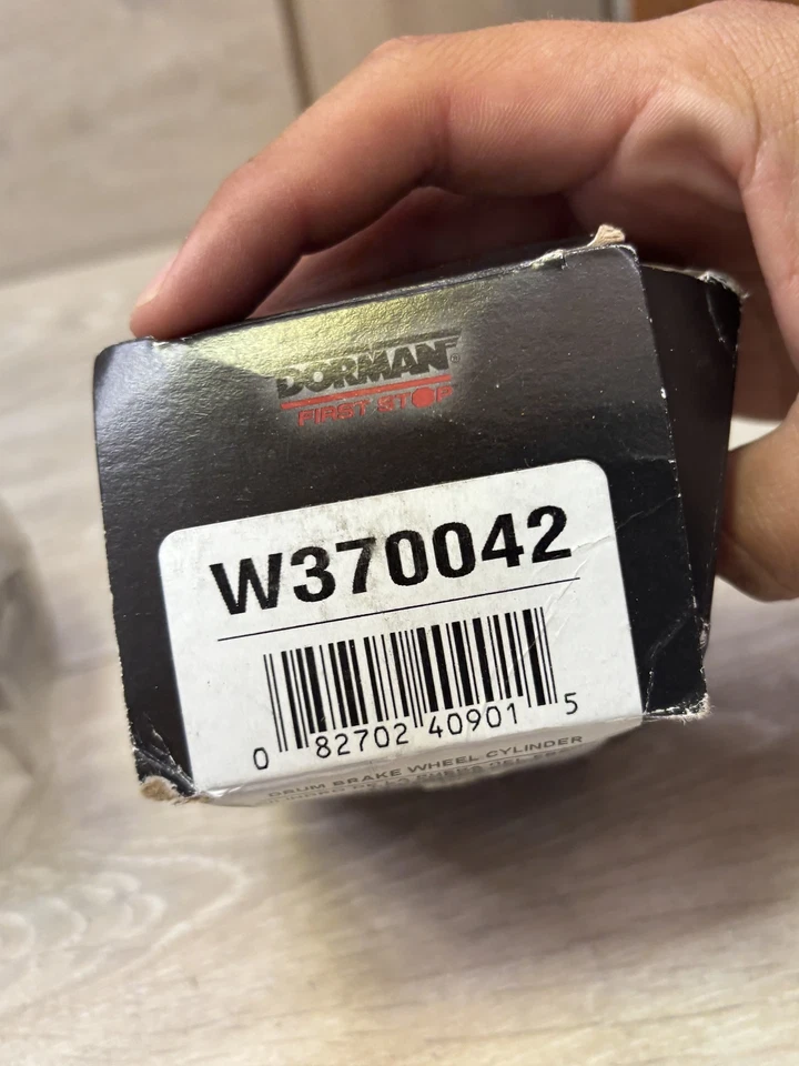 Cilindros de rueda de freno de tambor TRASEROS L & R para FORD E250 E350 F250 F350 W370042 Foto 2 de 3