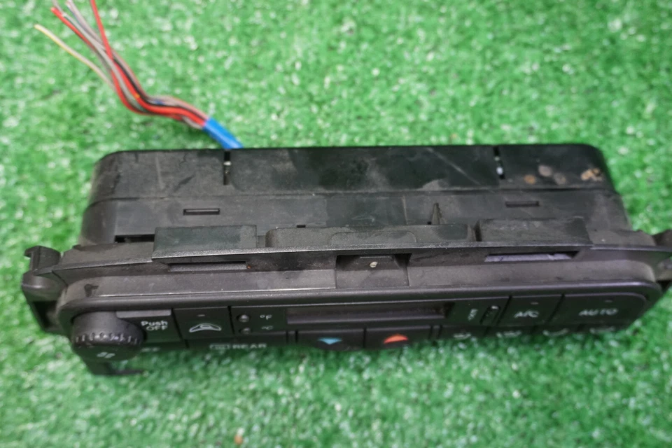 2003 JAGUAR XK8 AC Control OEM LJA7690BA - Image 2 of 4