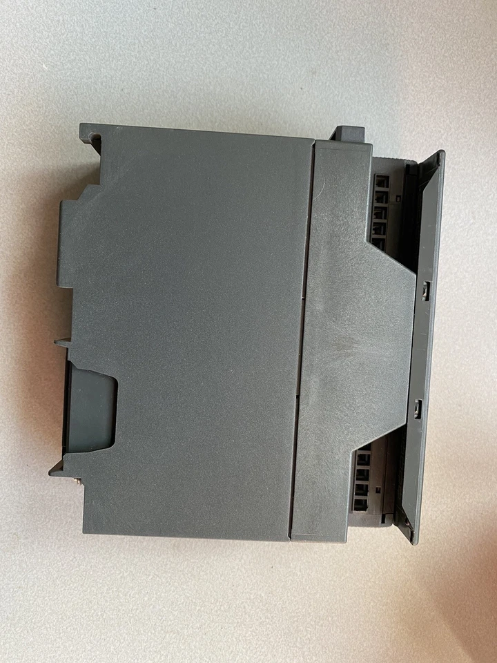 Siemens SIMATIC S7-300 Módulo de salida digital - Gris (6ES7322-1BH01-0AA0) - Imagen 4 de 4