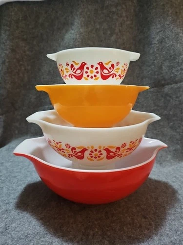 VINTAGE Pyrex Friendship Set of 4 Cinderella Mixing Bowls