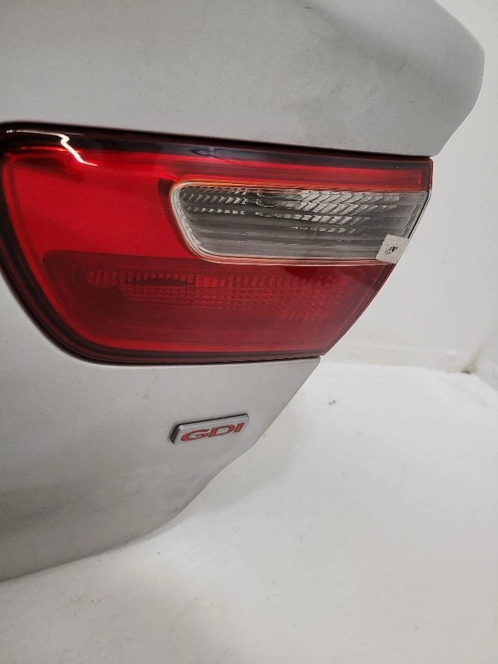 14-17 KIA RIO Trunk Hatch Tailgate Sedan With Keyless Entry Silver 692001W060 Foto 4 de 4