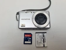 Olympus VG-150 Compact Camera Silver + 8GB Memory Card.
