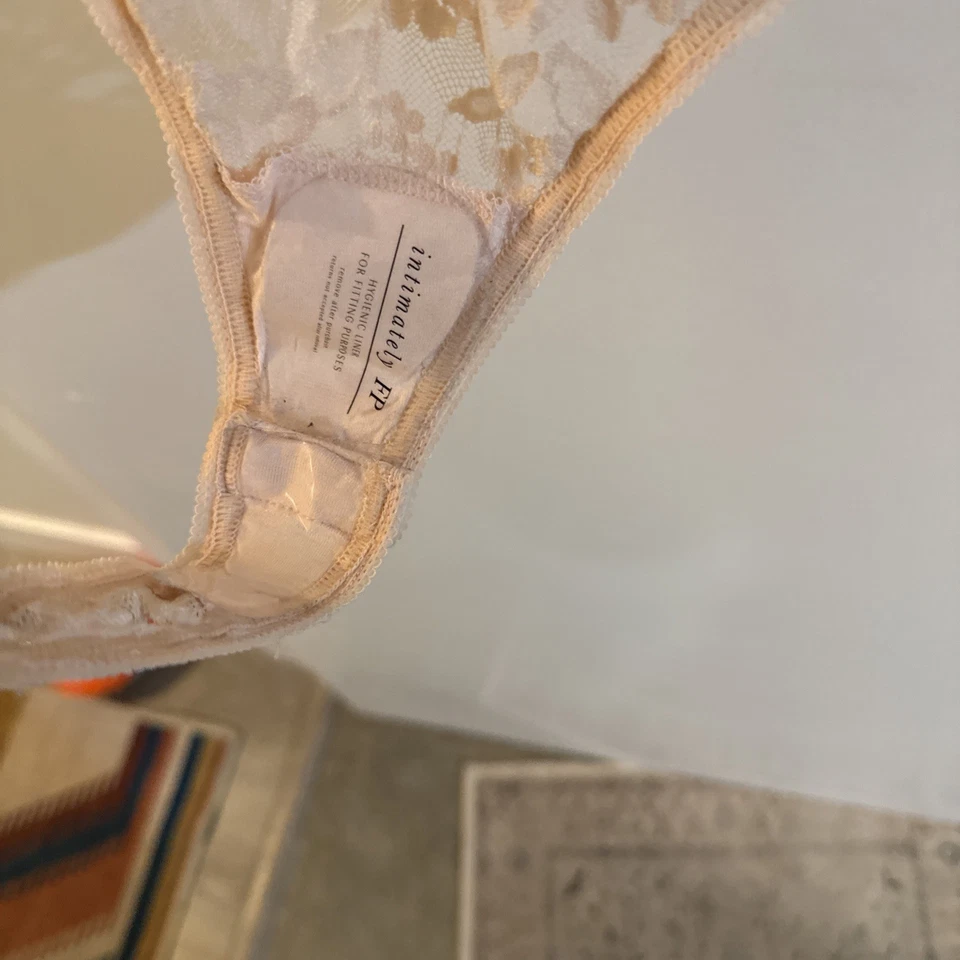 FREE PEOPLE INTIMATELY FP Strike A Pose Bodysuit Size M Peach Dust Lace NWT - Image 4 of 4