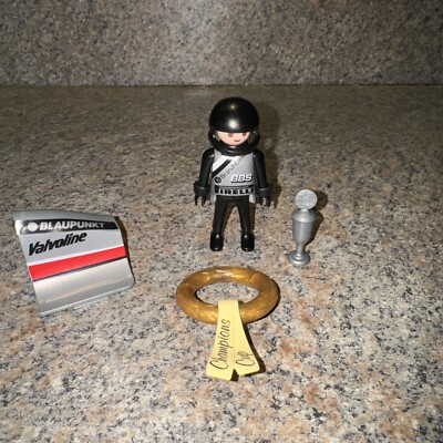 Playmobil 3170 Figure Champion's Cup Winner's Team Race Car Driver Wreath Trophy