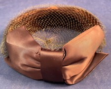 Vintage Sable Mink Fur Brown Bow Veil Open Crown Halo Ring Pill Box Cocktail Hat