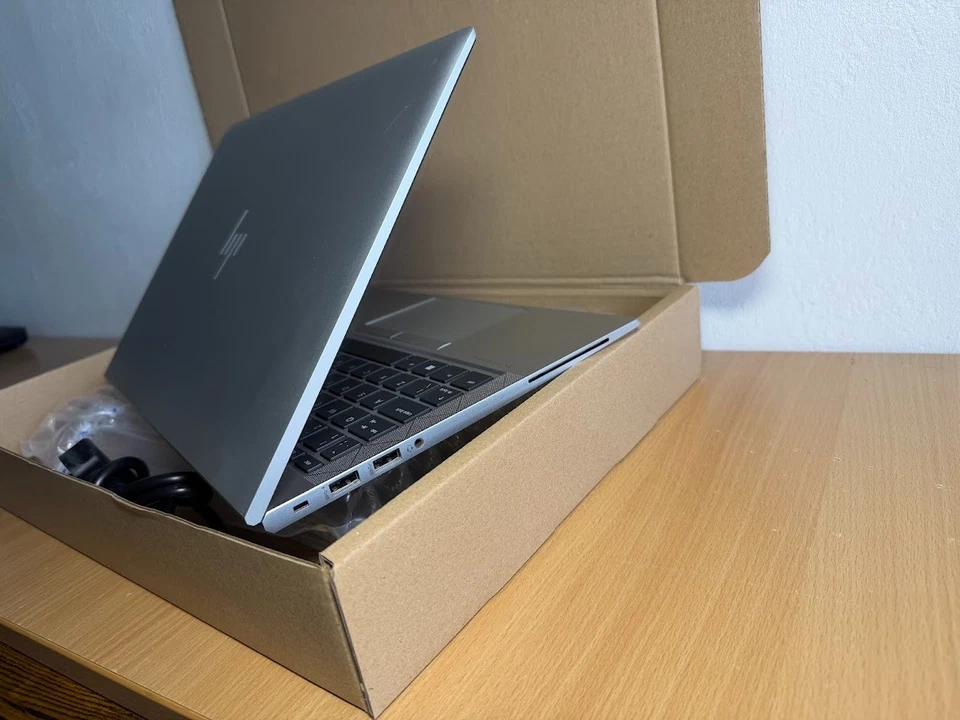 HP EliteBook 840 G8 · i7-1165G7 · 32GB · 1TB, photo 4 of 5
