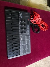 M-Vave SMK-25 Midi USB Keyboard 25 Keys 8 Backlit Drum Pads No Box