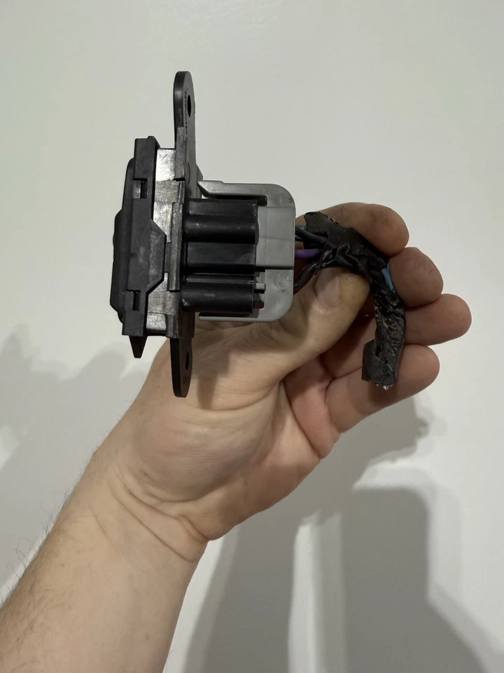 Оригинальный заводской выключатель заднего стекла 1992-1996 Ford Bronco F2TB-14A551-AA - Изображение 3 из 4