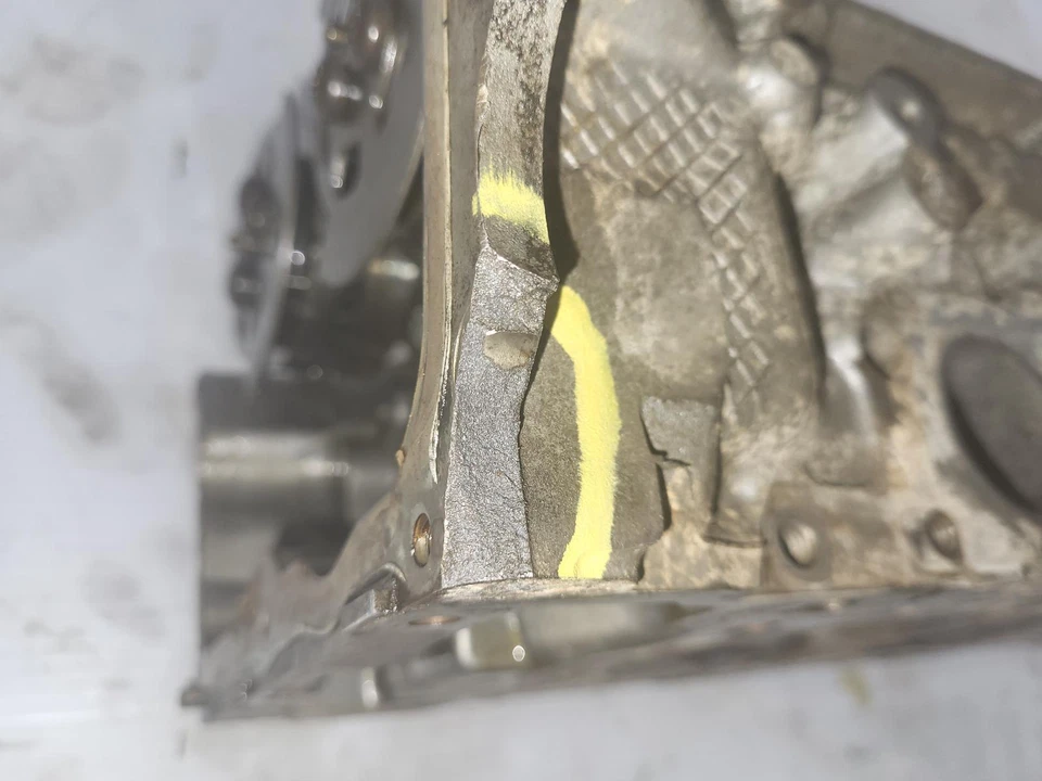 Used Left Engine Cylinder Head fits: 2011 Jaguar Xf 5.0L 6.35mm pitch main timin - Изображение 2 из 4