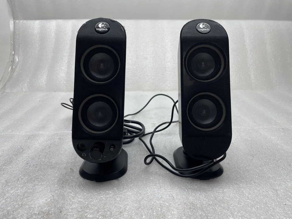 Logitech X-230 Subwoofer W/ 2 Logitech Speakers S-0123B Tested & Working - Immagine 2 di 4