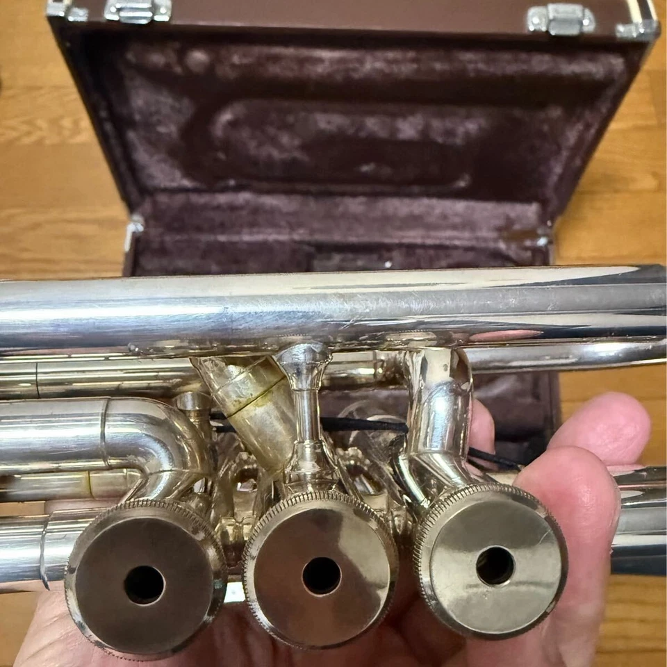 YAMAHA YCR-3330S Corneta Plateada Instrumento Musical Estuche Rígido YCR3330S Foto 4 de 4