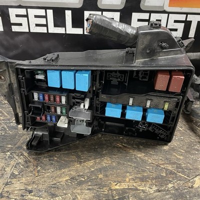 2006-2013 Lexus IS250 SEDAN Under Hood Fuse Relay Junction Box Assy OEM Cut
