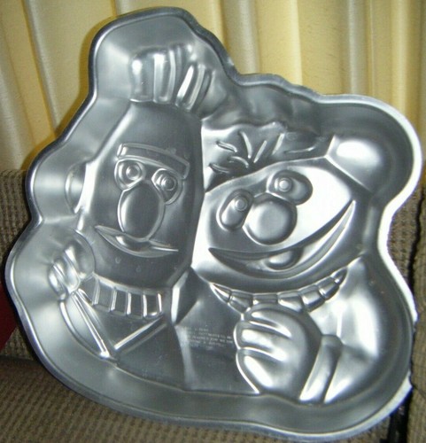 ERNIE & BERT KUCHENFORM Wilton Sesamstraße Muppets 502-7423 - Bild 1 von 2