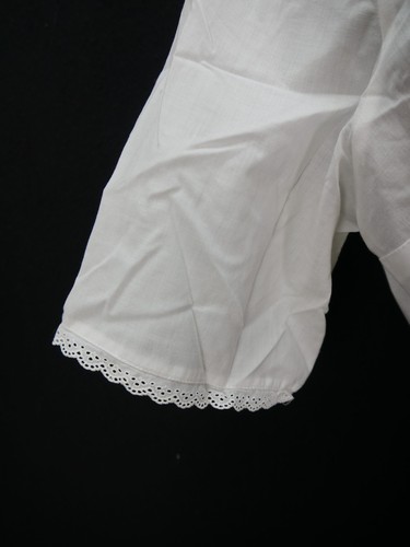 Gr.48 Dirndlbluse süße Bluse für Dirndl Spitze Diolen Trachtenbluse B8297 - Bild 2 von 3