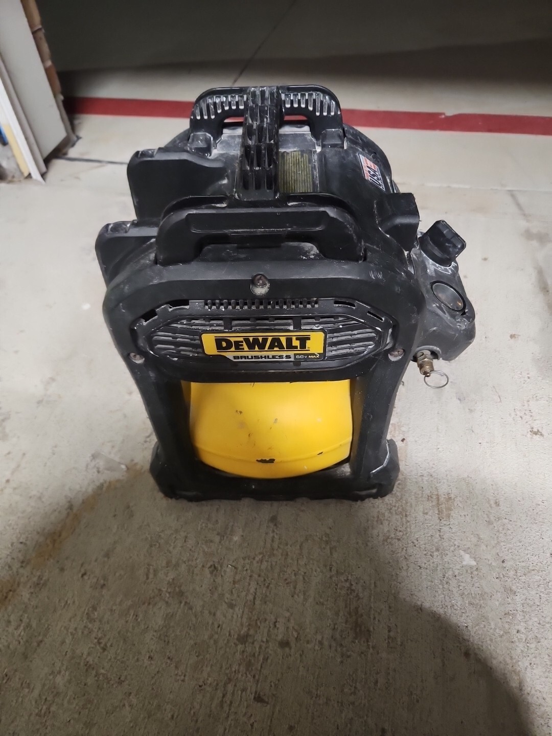 DEWALT DCC2520B Portable 20Volt Cordless Air Compressor (ToolOnly