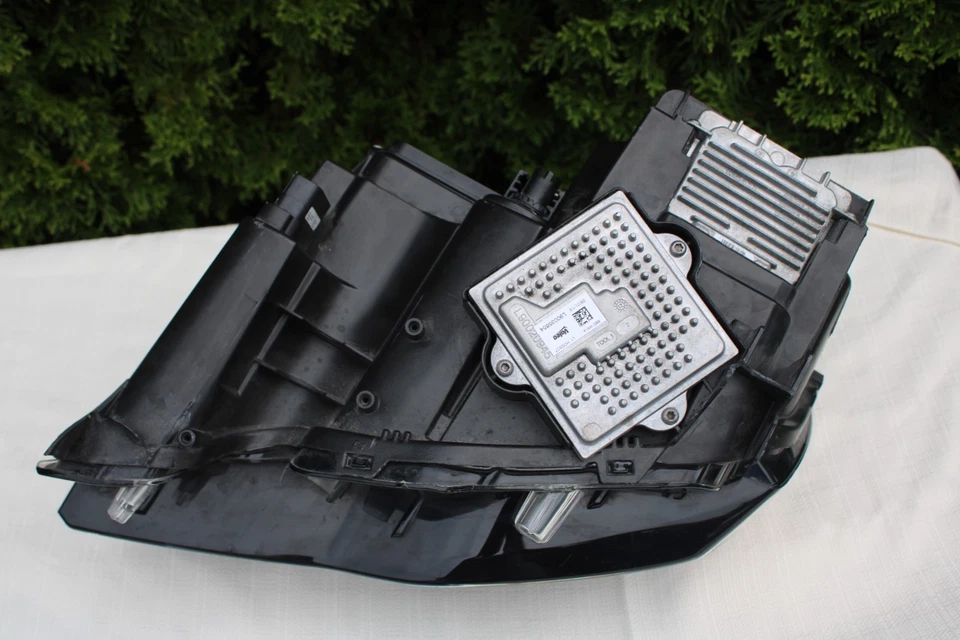 2016-2021 Jeep Grand Cherokee Xenon HID Headlight Black Right Passenger Side — 第 2/4 张图片