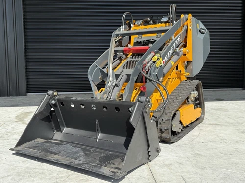 Brand New Derette DRT450 Mini Skid Loader - Honda Engine & Triple Pump
