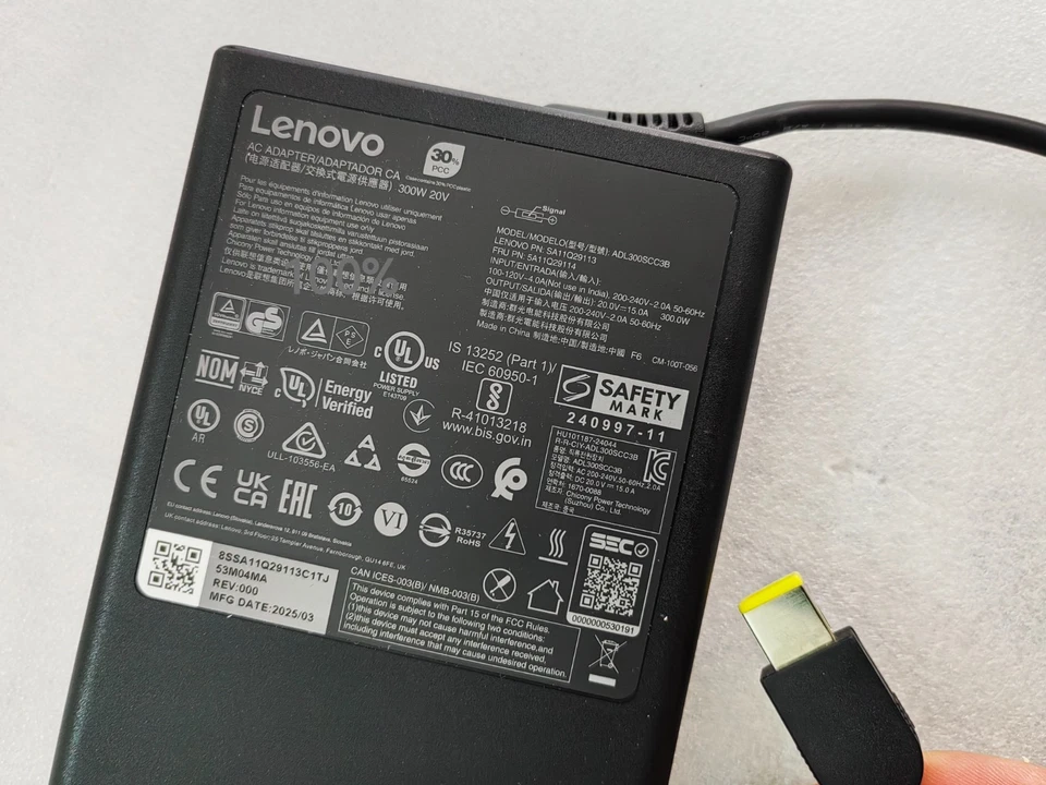 Portátil para Lenovo Legion RTX5090 20V 15A 300W ADL300SCC3B SA11Q29113 100% Original Foto 3 de 4
