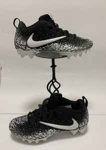 nike cleats vpr