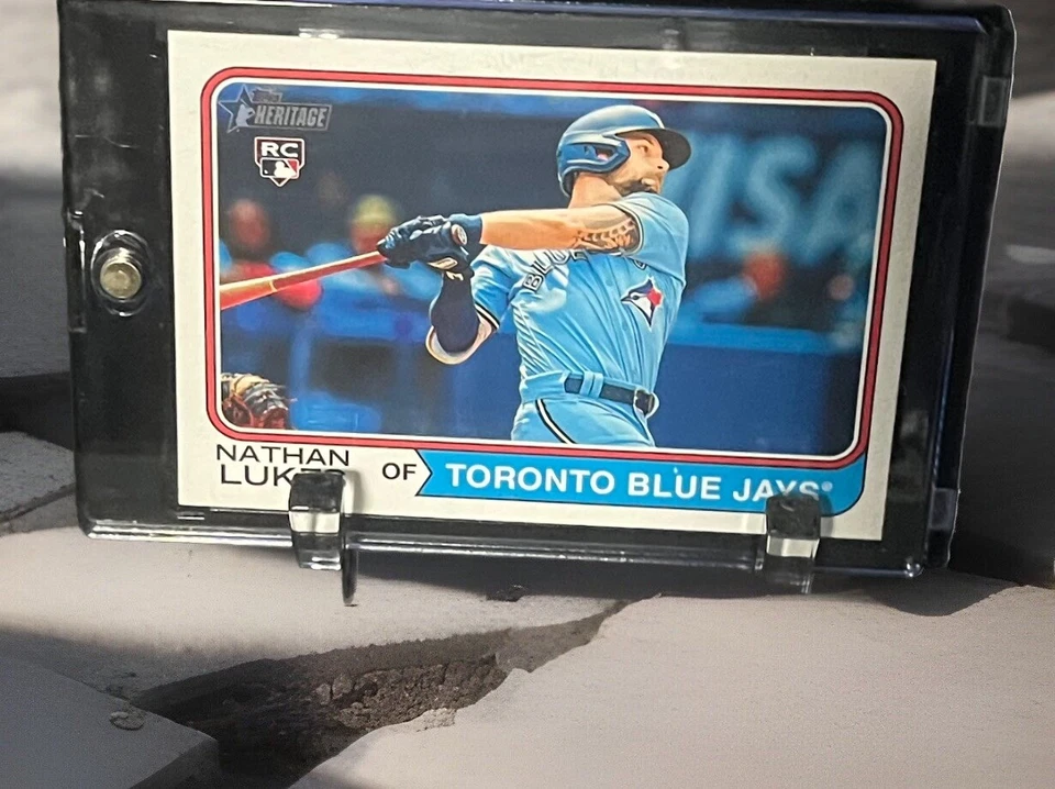 2023 Topps heritage High Number Nathan Lukes Toronto Blue Jays Rookie-🧲 Case-RC - Image 2 of 3