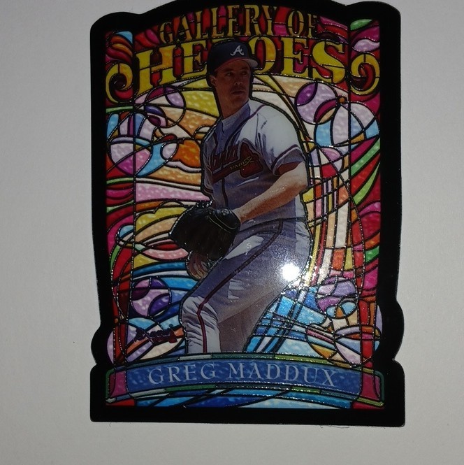 GREG MADDUX 1998 TOPPS GALLERY Card #GH15 GALLERY OF HEROES BRAVES
