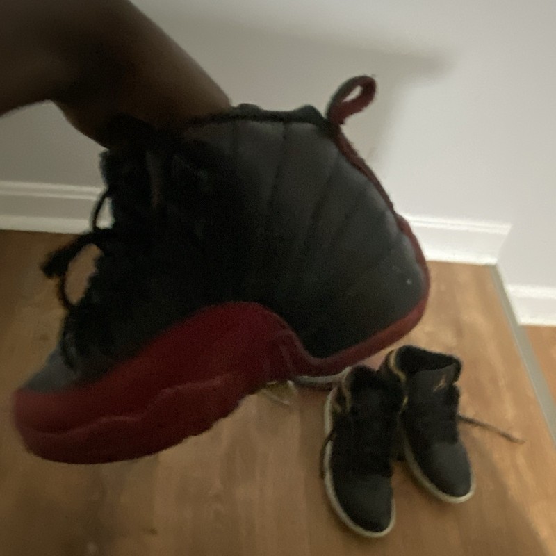 Jordan Black/Red Solid High Top Lace-Up Basketball Athletic Sneakers Men
