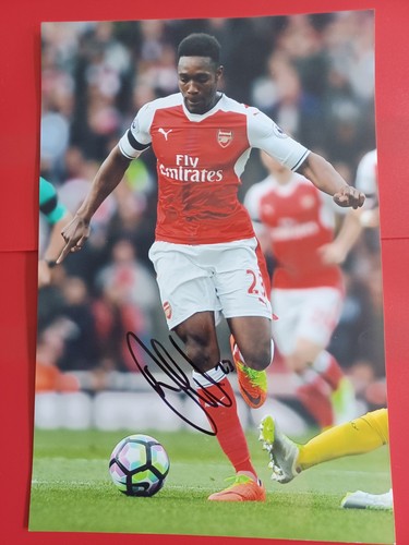 DANNY WELLBECK SIGNED PHOTOGRAPH 12" x 8" WITH COA. ARSENAL, BRIGHTON