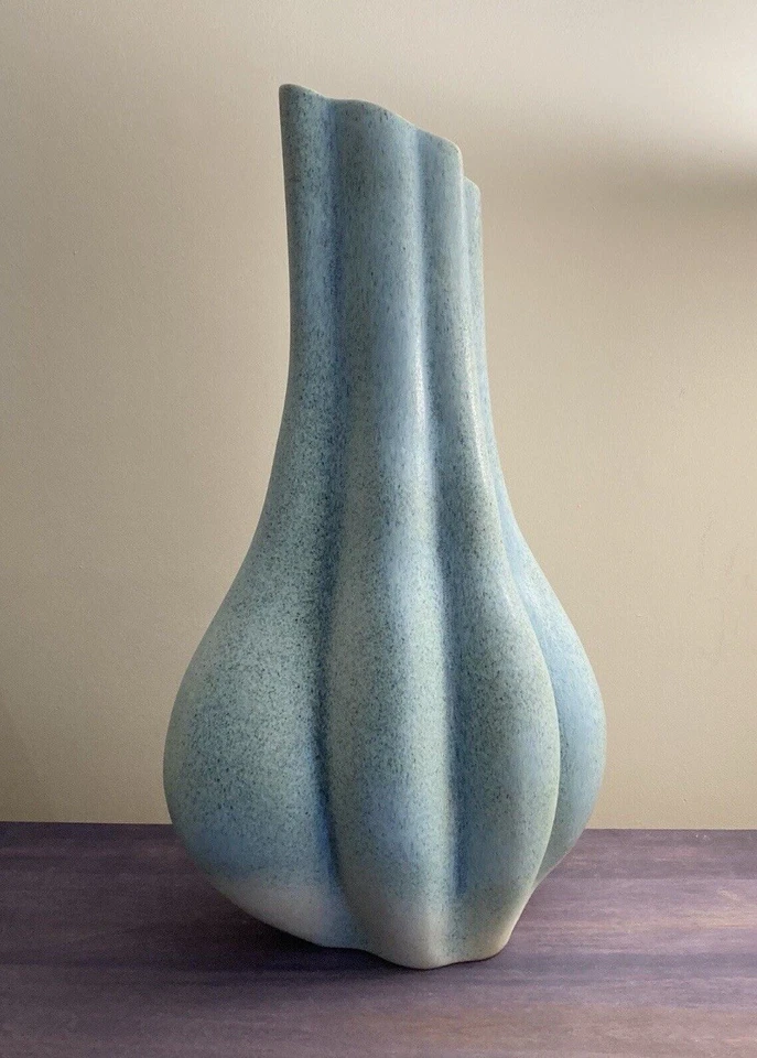 "Florero Global Views XL Portugal 22x11x6"" centro de mesa de piso de cerámica azul moteado" Foto 4 de 4