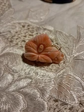 Vintage Angel Skin Coral Hand-Carved Floral Scarf Clip – Mid-Century