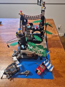 LEGO Pirates: Rock Island Refuge (6273) Year 1991 - 100% Complete