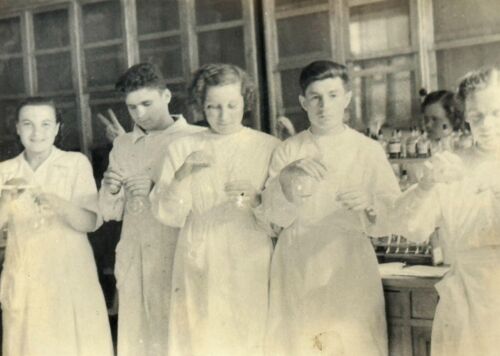 1940s Young Students Medical Institute Laboratory Female Guys Vintage Photo - Picture 1 of 5